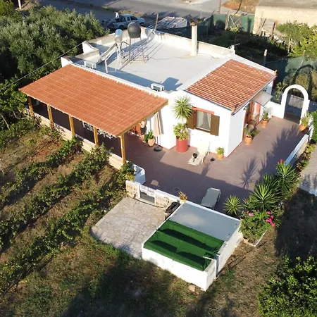 Holiday home Ampelia